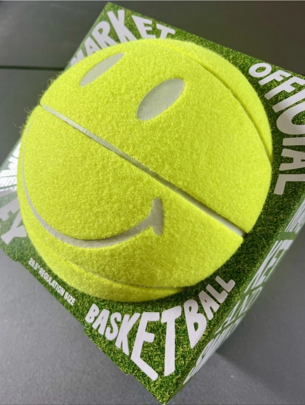 The Original Chinatown Market Smiley Tennis Basketball - 29.5 NIB New Rare Exclu